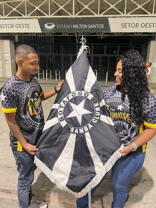 Botafogo Samba Clube apresenta novo segundo casal de Mestre-sala e Porta-bandeira