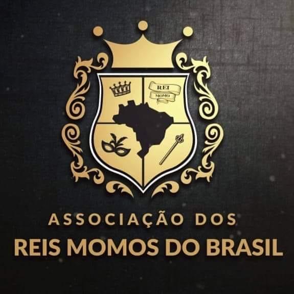 Alex Oliveira toma posse como presidente da Associação dos Reis Momos